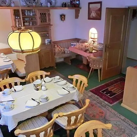 Gaestehaus Hollerer *