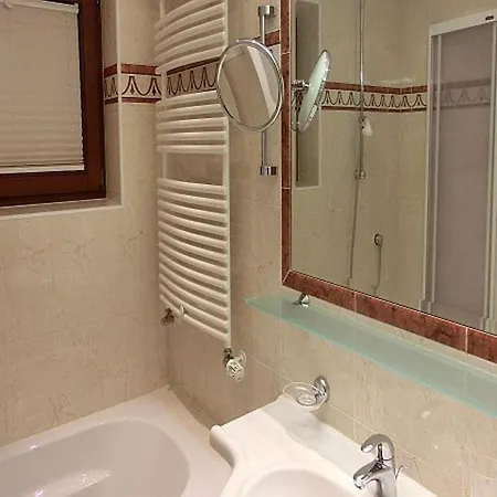 Gaestehaus Hollerer Apartament *