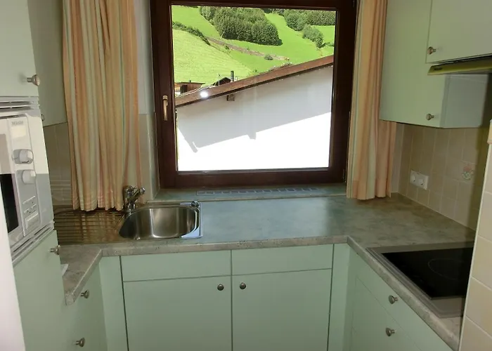 Gaestehaus Hollerer 盖洛斯